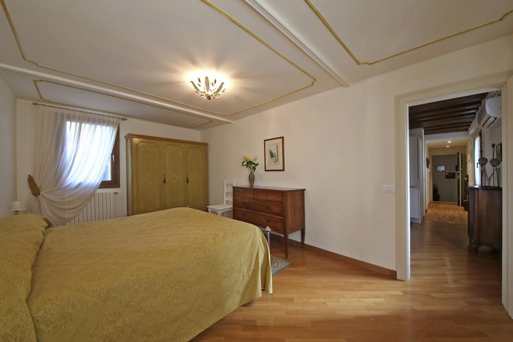 ונציה Appartamenti Inside Palazzo Foscarini מראה חיצוני תמונה